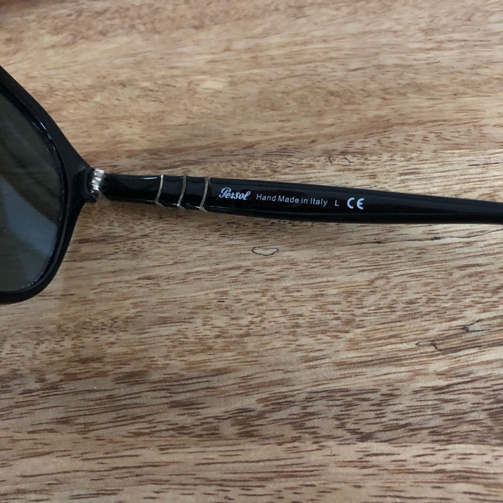 Persol Sunglasses Like New - Picture 6 of 6